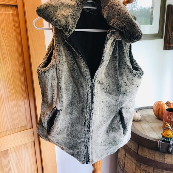 Reversible woman’s vest small - Picture 2 of 12